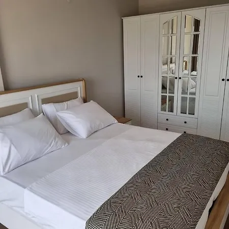 Отель Royal Homes 402